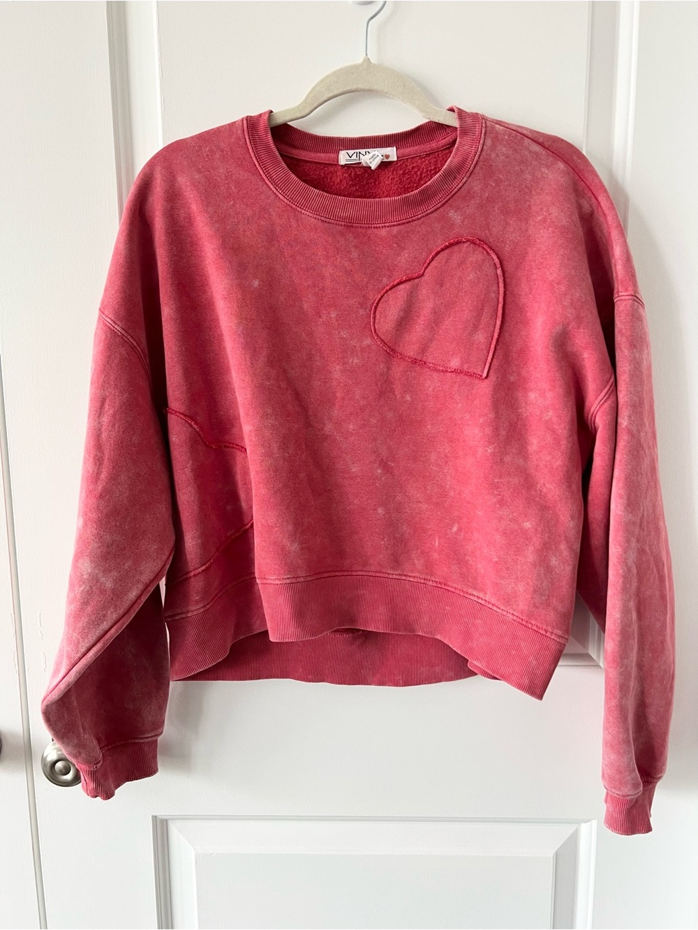 Vinyl Icons Red Distressed Heart Cropped Sweatshirt | Size XL